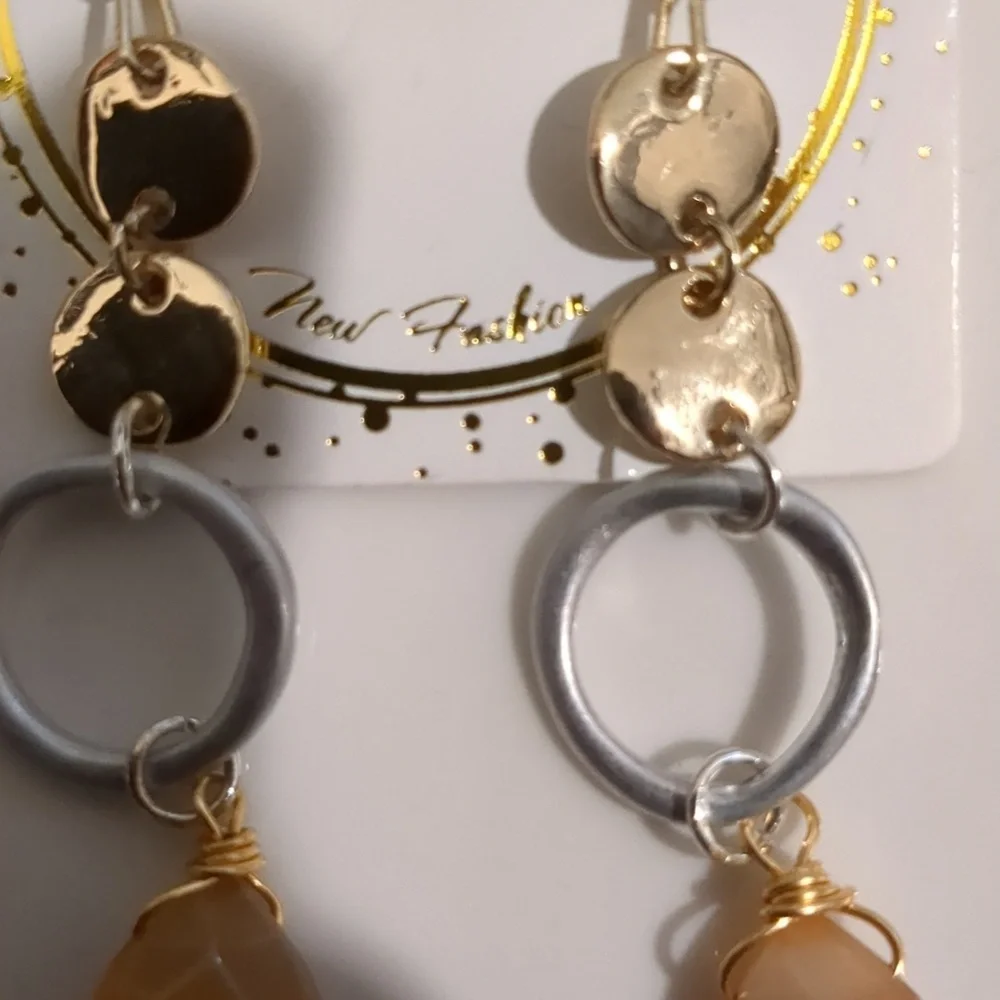 Gorgeous Drop Earrings - Picture 2 of 3